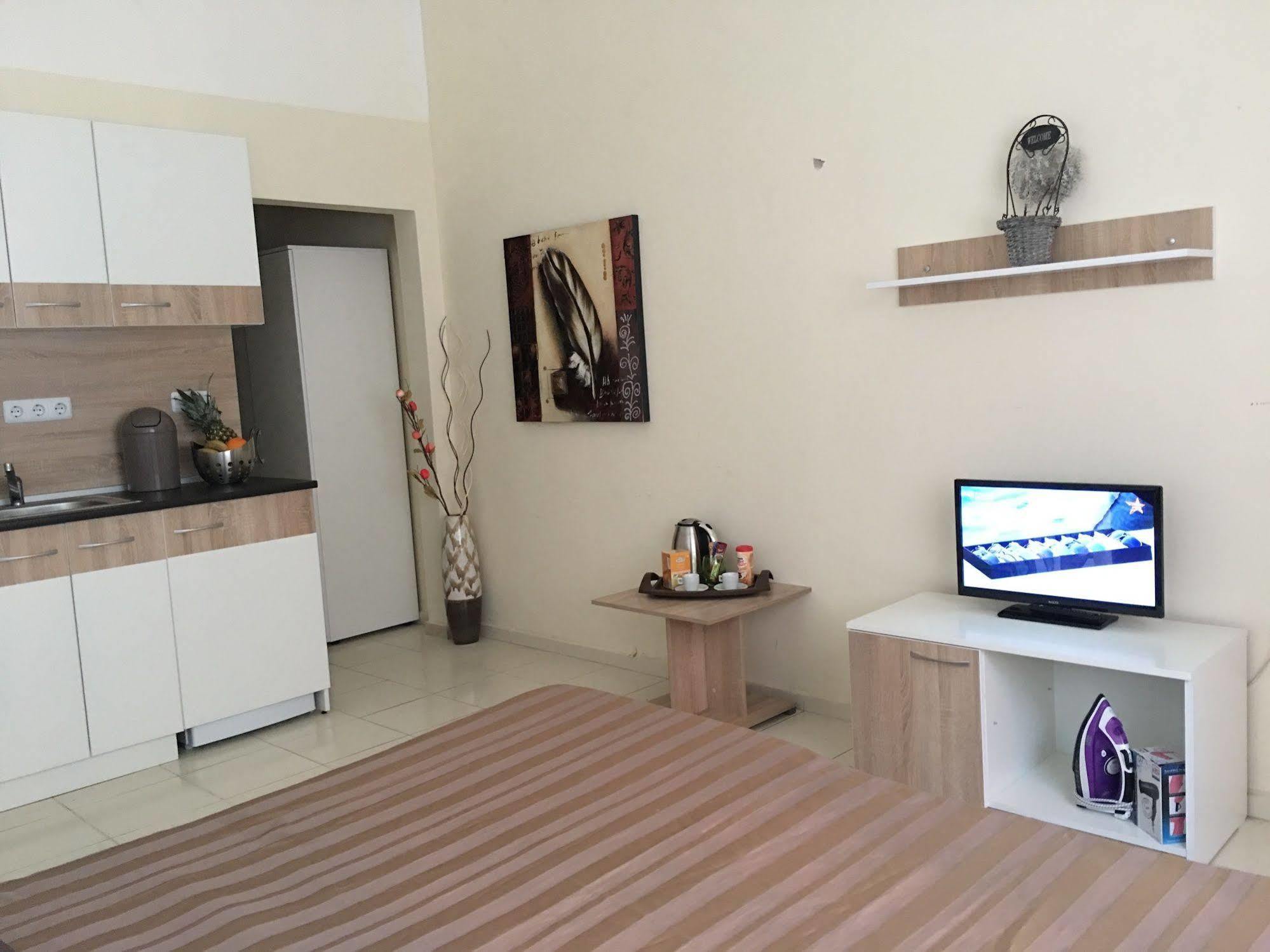 Arizona Del Mar Apartment Pomorie Exterior photo